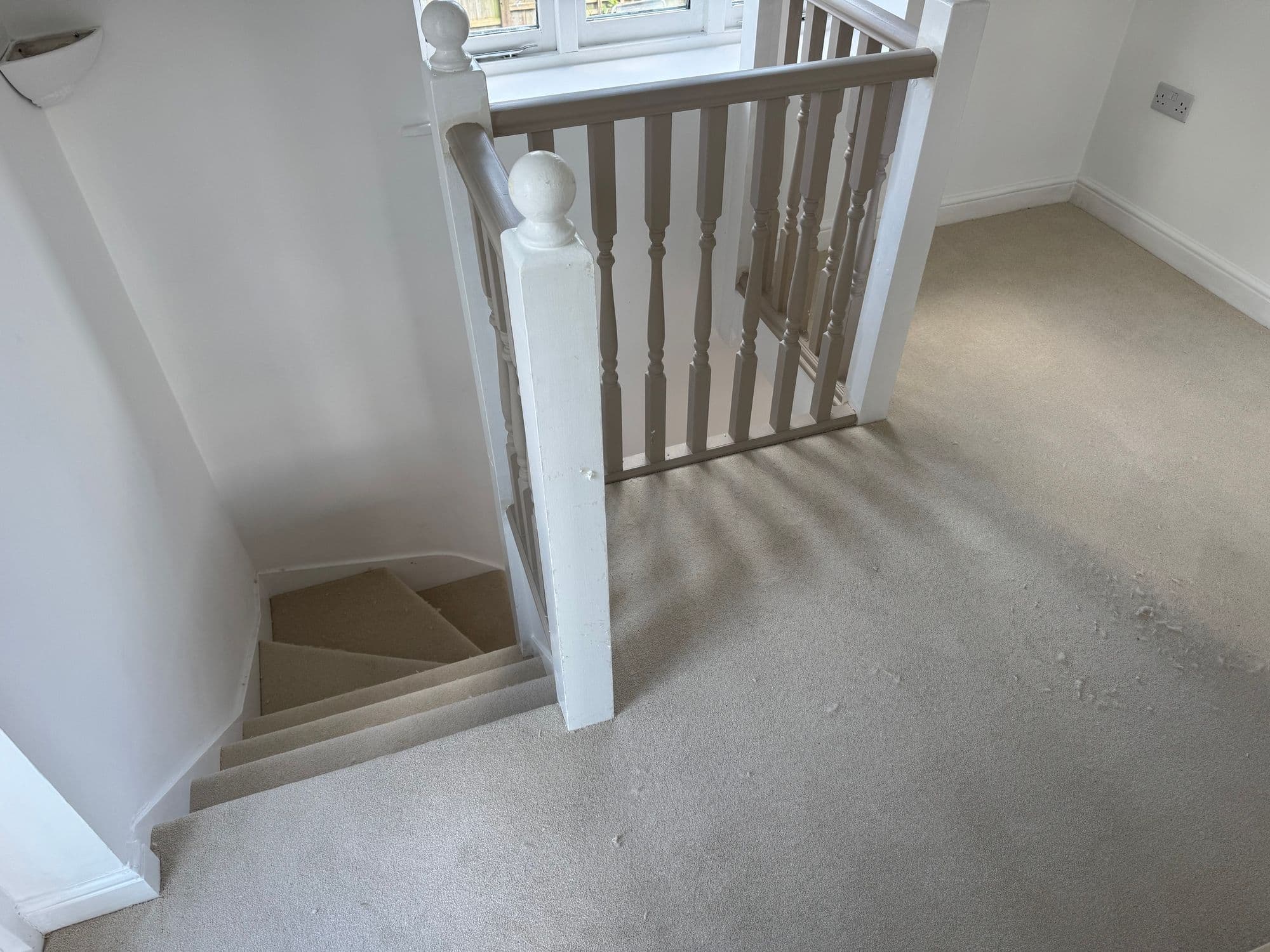 Carpet fitting image